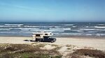 Jeg camperer på stranden på North Padre Island, Texas.