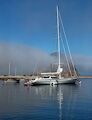 En gigantisk sejlbåd fra Australien for anker i Morro Bay. En gigantisk sejlbåd fra Australien for anker i Morro Bay.
