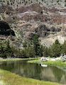 En anden camper har fundet et flot sted at campere ved Crooked River.