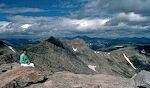 Udsigt fra Mount Evans, som er Colorados 15-højeste bjerg på 14271 fod (4350 m). Udsigt fra Mount Evans, som er Colorados 15-højeste bjerg på 14271 fod (4350 m).