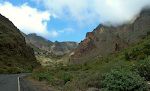 Vi forsætter op i Barranco de Guayadeque, som skulle være en af de flotteste kløfter på Gran Canaria. Vi forsætter op i Barranco de Guayadeque, som skulle være en af de flotteste kløfter på Gran Canaria.
