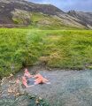 Reykjadalur giver en mere autentisk oplevelse af Islands varme kilder end steder som Secret Lagoon og Blue Lagoon (den bedst kendte). Reykjadalur giver en mere autentisk oplevelse af Islands varme kilder end steder som Secret Lagoon og Blue Lagoon (den bedst kendte).