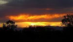 En flot solnedgang over San Luis Valley set fra huset i Crestone.