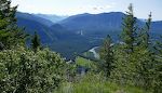 Udsigt mod sydøst, hvor vi kan se en flod, som hedder Middle Fork Flathead River.