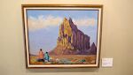 I går fik vi en masse regn fra resterne af Stillehavsorkanen Priscilla, så jeg måtte blive hjemme. Hen imod middag i dag klarer det op, og jeg starter med at besøge 'Museum of Navajo Art & Culture' i Farmington. De har for tiden en udstilling af malerier og fotos af Shiprock.