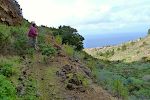 Vi følger en rute, som vi selv har planlagt i Google Earth. Vi er her kommet igennem Barranco de los Tanques, men det viser sig, at vejen op fra kløften er helt overgroet.