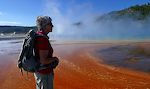 Grand Prismatic Spring er den største varme kilde i USA og den tredje største i verden. Grand Prismatic Spring er den største varme kilde i USA og den tredje største i verden.