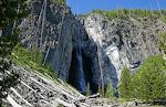 Efter 4 km's gang på en nem sti ankommer vi til Fairy Falls. Efter 4 km's gang på en nem sti ankommer vi til Fairy Falls.