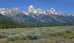 Udsigt til 'the Tetons' med Grand Teton på 4197 m i midten, set fra et sted nær Jenny Lake. Udsigt til 'the Tetons' med Grand Teton på 4197 m i midten, set fra et sted nær Jenny Lake.