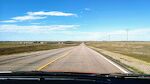 Så er vi på vej fra Denver, Colorado, til Rapid City, South Dakota, en rute på ca. 650 km over en tilsyneladende endeløs prærie. Så er vi på vej fra Denver, Colorado, til Rapid City, South Dakota, en rute på ca. 650 km over en tilsyneladende endeløs prærie.