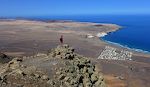 Udsigt fra Ermita de Las Nieves mod Famara. Udsigt fra Ermita de Las Nieves mod Famara.