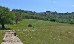 Vi holder hvil og kigger tilbage op mod 'Castellar Viejo' eller 'Villa Fortaleza', som den også kaldes. I Google Earth kaldes den gamle landsby 'Castillo de Castellar'.