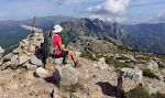 Så er vi på toppen af Monte Calva. Den officielle højde er 1381 m.