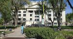 Prescott ligger i Yavapai County, og vi kommer forbi Yavapai Courthouse. Amtet er opkaldt efter Yavapai indianerne, som har holdt til i dette område siden ca. år 1300.