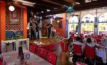 Vi tager en champagne brunch på restaurant La Fuente, hvor de har live mariachi musik (se video).