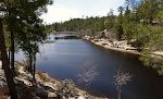 Vi kører tilbage til en højde af  godt 7000 ft, hvor det er lidt varmere, og går ca. 2½ km ned til Rose Canyon Lake.
