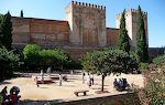 Slottet Alcazaba er en del af Alhambra.