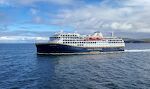 I 2017 besluttede den norske regering, at der skulle være konkurrence på kystruten, som Hurtigruten har haft eneret på siden 1893. I 2023 startede Havila på den samme rute som Hurtigruten.