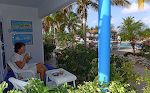 Vi er ankommet til Curaçao, hvor vi bor i samme kompleks som sidste år, men denne gang i et halvt dobbelthus lige ved poolen. Vi er ankommet til Curaçao, hvor vi bor i samme kompleks som sidste år, men denne gang i et halvt dobbelthus lige ved poolen.